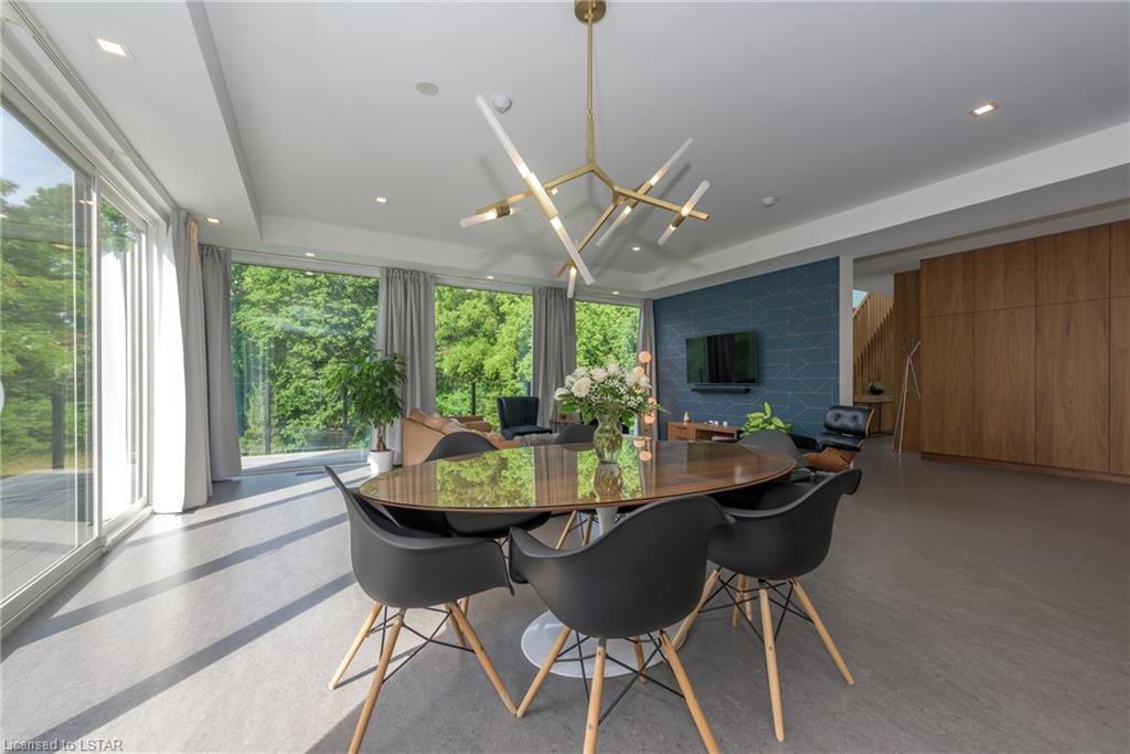Home Of The Week: 328 Riverside Drive