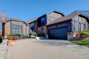 32 Fourwinds Road