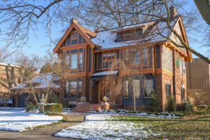 553 Dufferin Avenue
