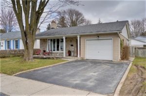 1383 Stoneybrook Crescent