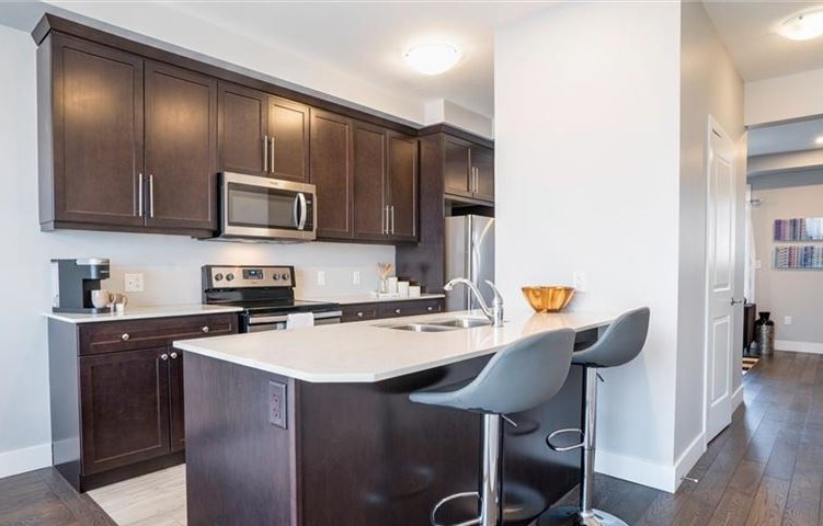 Home of the Week: 222–1960 Dalmagarry Road 266 Tartan Drive RE/MAX Hallmark A Team London