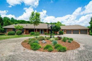 3944 Southwinds Drive