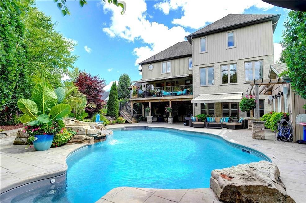 Home of the Week: 2459 Waterside Close 2459 Waterside Close London Inc. Realty