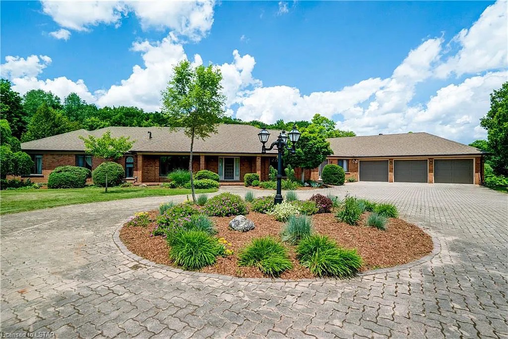 Home of the Week: 3944 Southwinds Drive 3944 Southwinds Drive Home of the Week