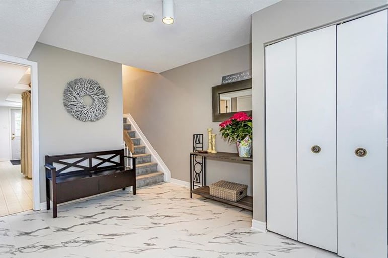 Home of the Week: 407 Everglade Crescent 407 Everglade Crescent London Inc. Realty