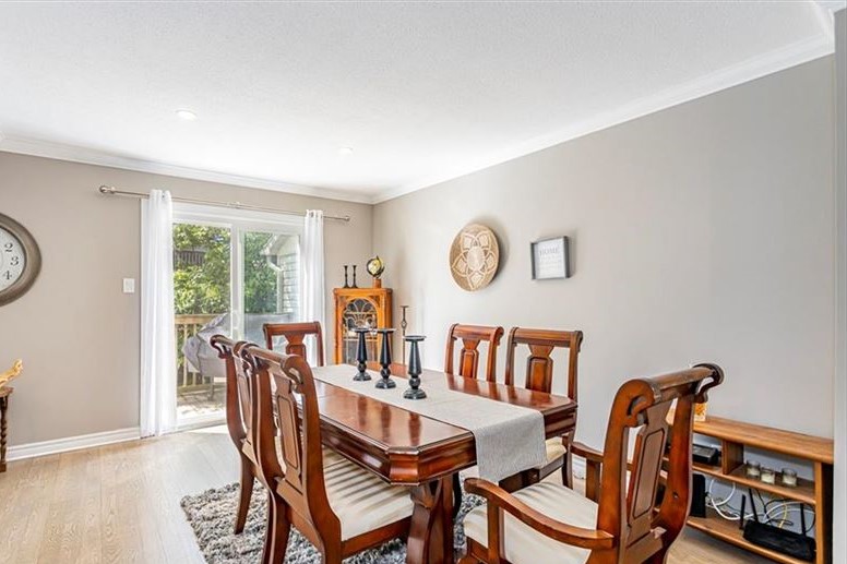 Home of the Week: 407 Everglade Crescent 407 Everglade Crescent London Inc. Realty