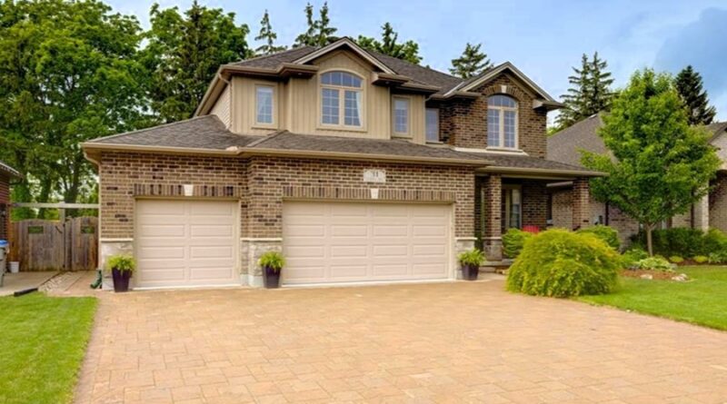 Home of the Week: 31 Caverhill Crescent price check London Inc. Realty