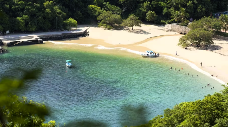 Tangolunda Bay