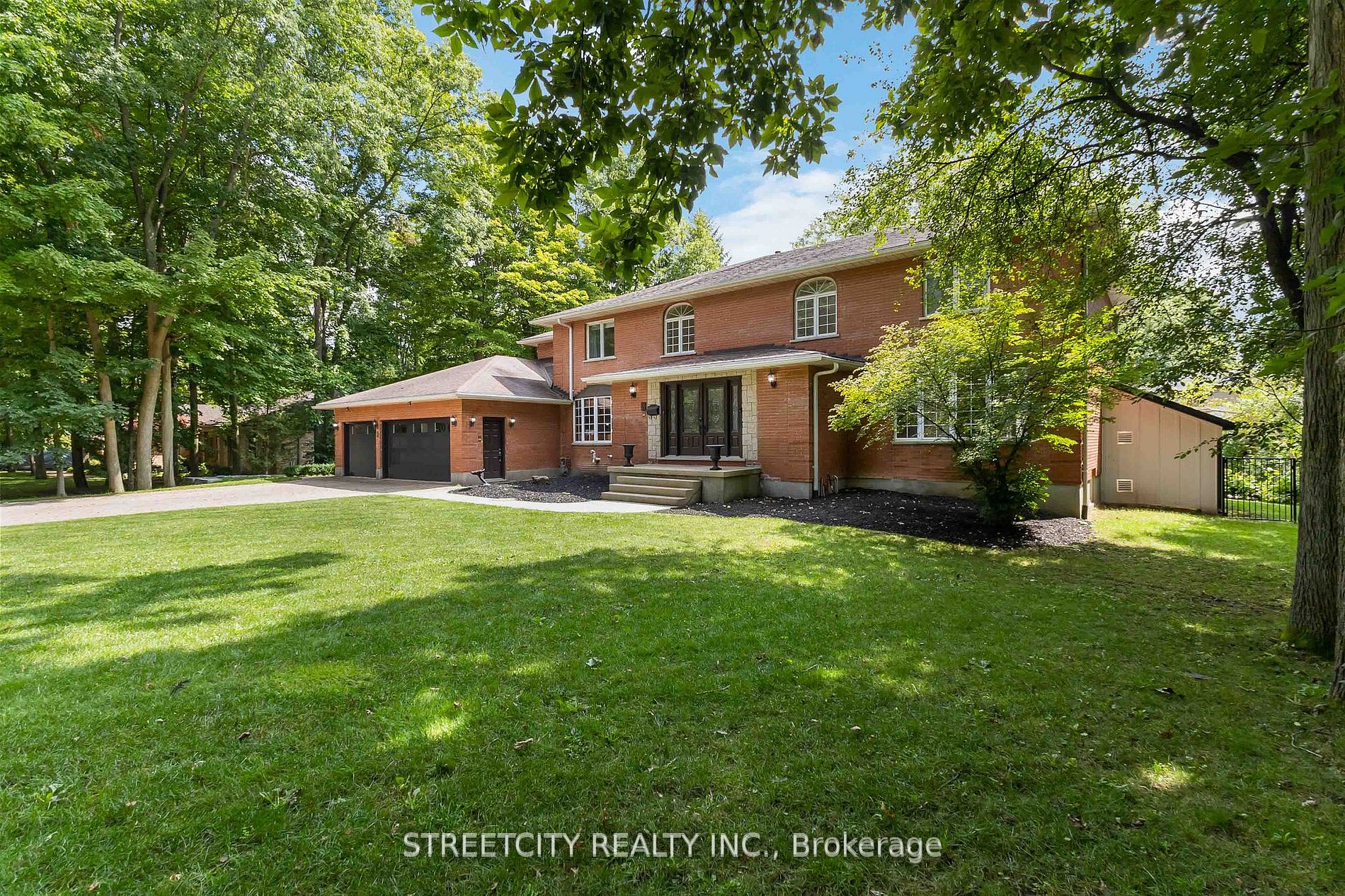 Home of the Week: 8 Aspen Place 8 Aspen Place Home of the Week
