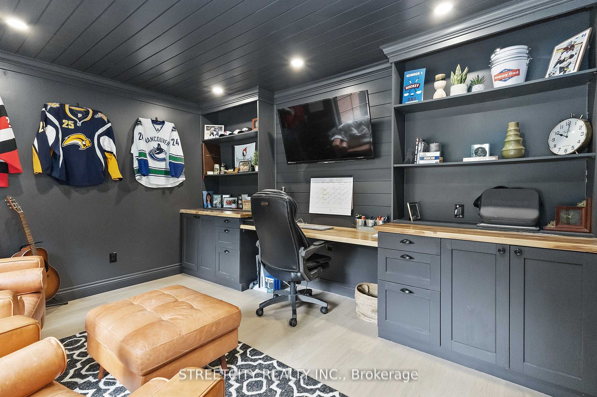 Home of the Week: 8 Aspen Place 8 Aspen Place Home of the Week