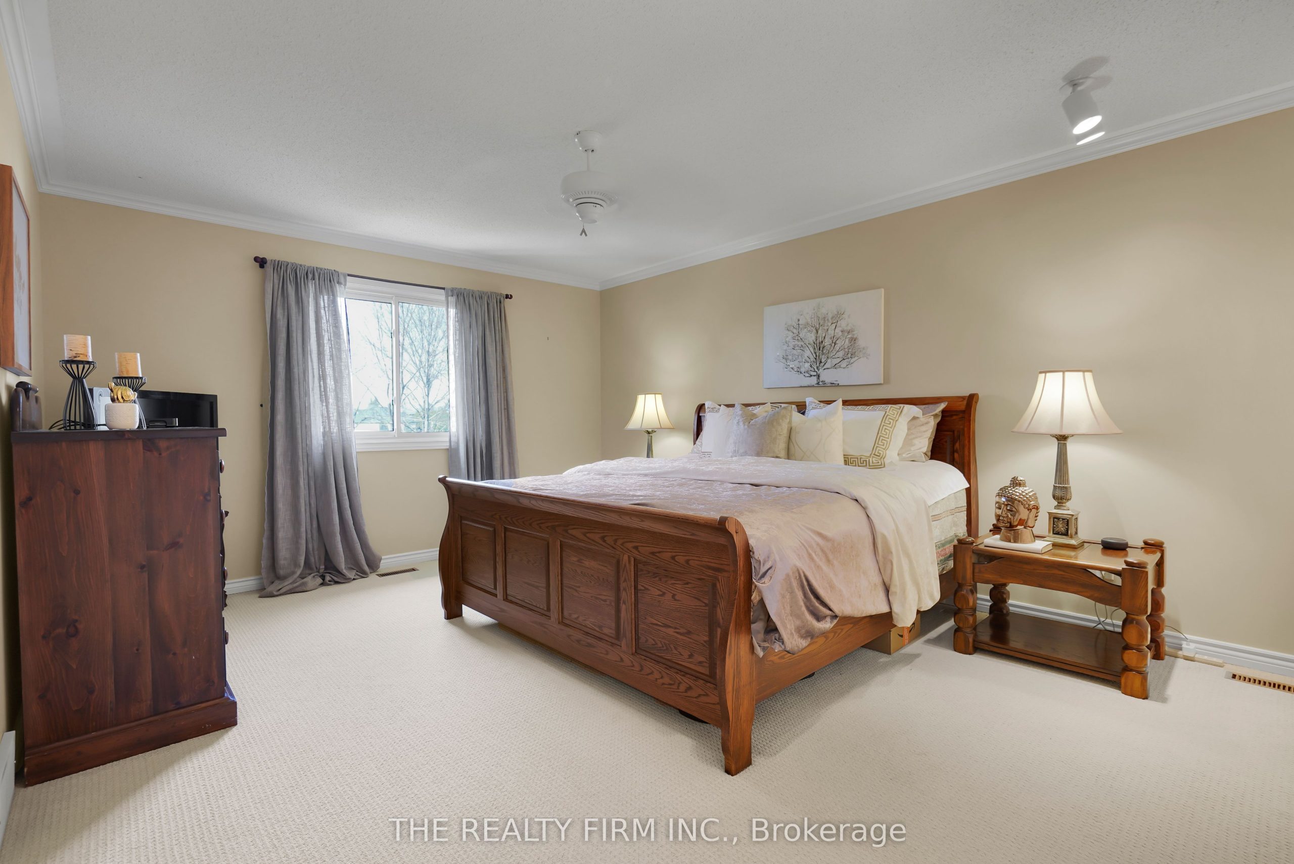 Home of the Week: 7026 Diane Crescent 7026 Diane Crescent London Inc. Realty