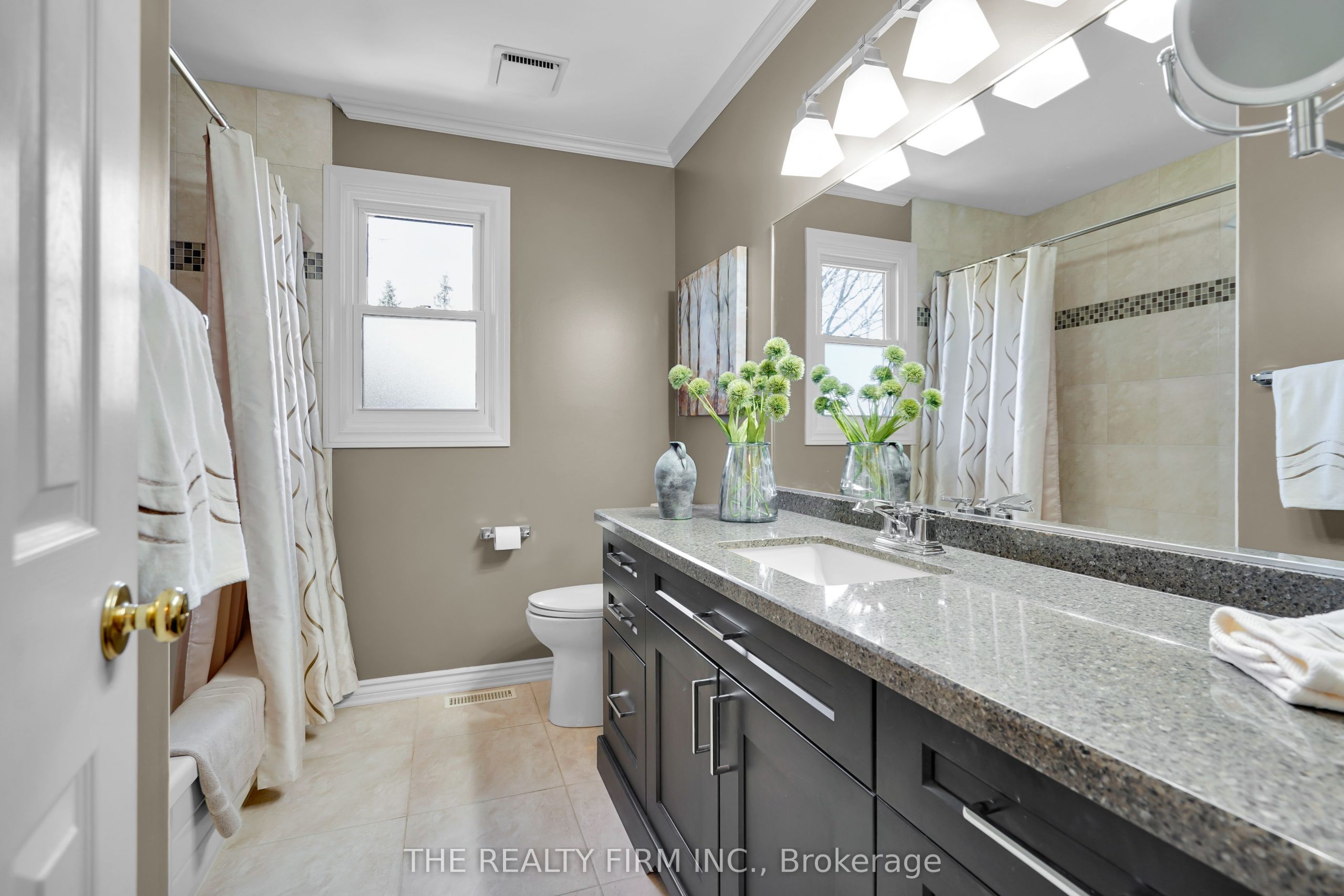 Home of the Week: 7026 Diane Crescent 7026 Diane Crescent London Inc. Realty