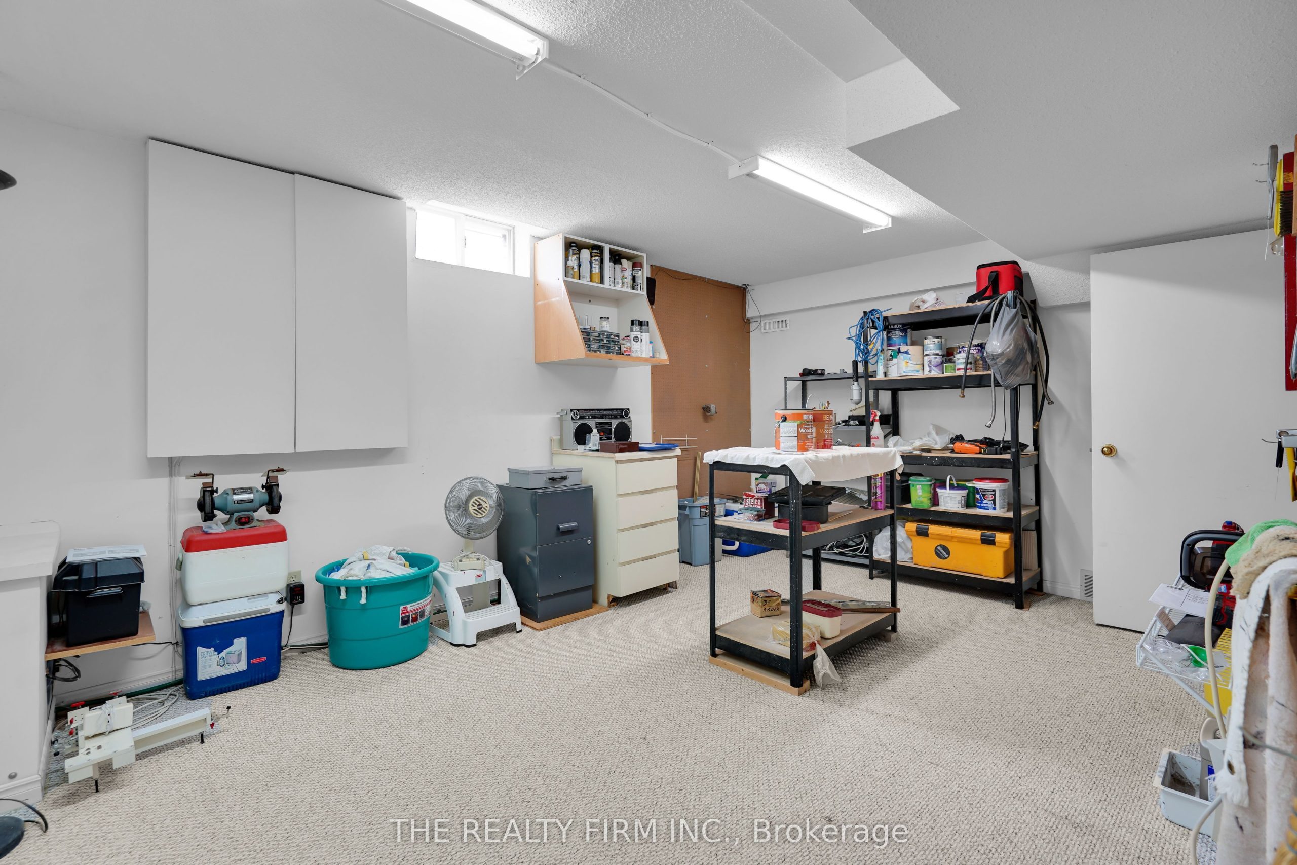 Home of the Week: 7026 Diane Crescent 7026 Diane Crescent London Inc. Realty