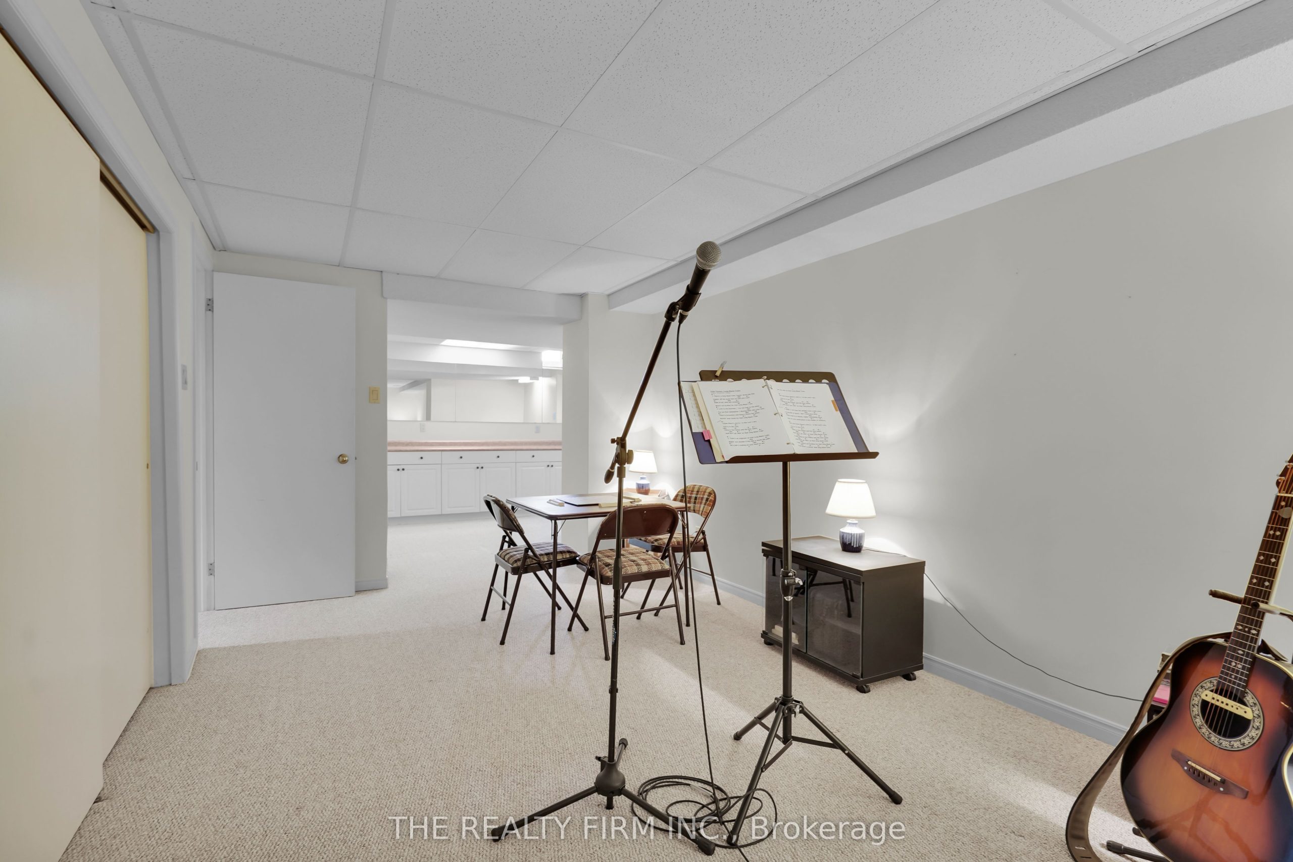 Home of the Week: 7026 Diane Crescent 7026 Diane Crescent London Inc. Realty