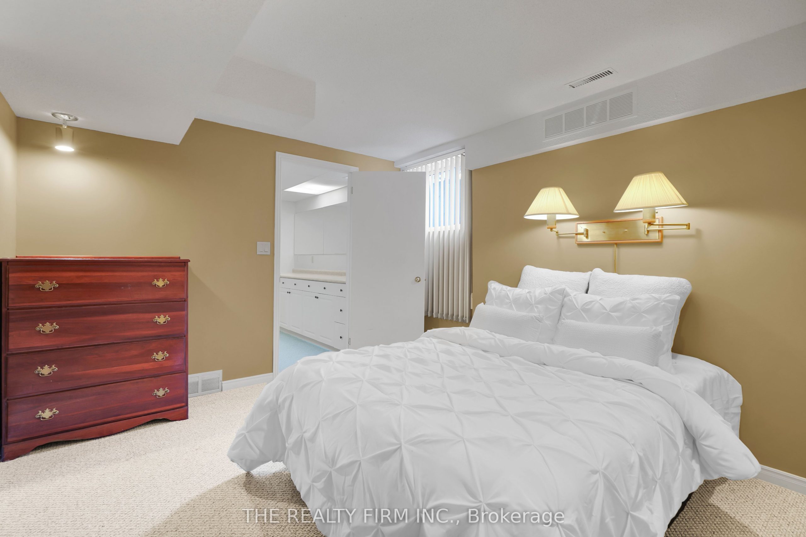 Home of the Week: 7026 Diane Crescent 7026 Diane Crescent London Inc. Realty