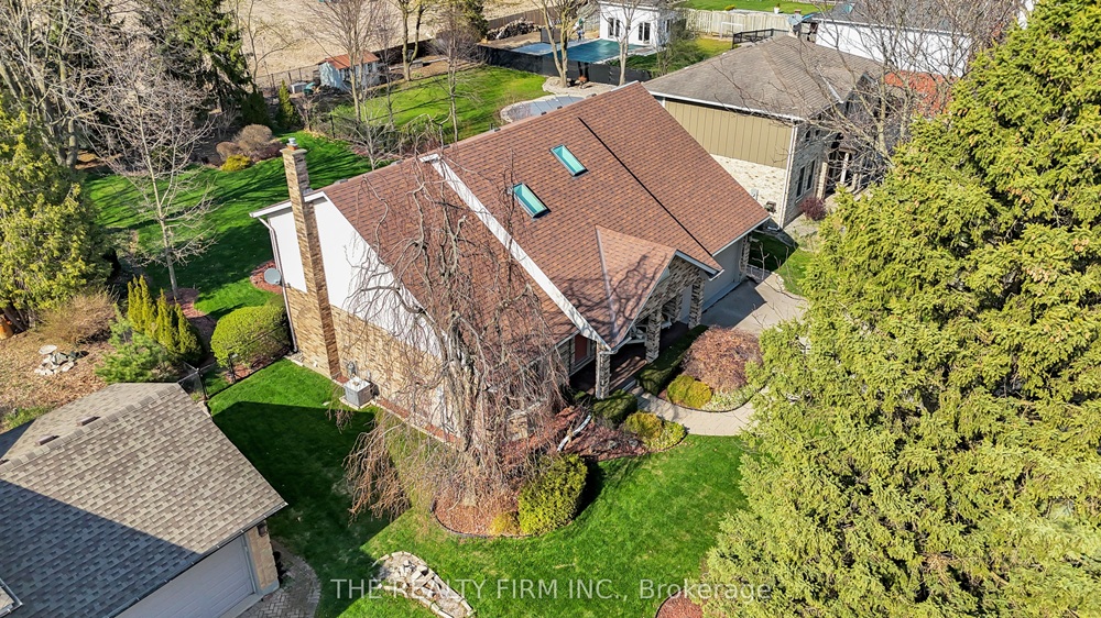 Home of the Week: 7026 Diane Crescent 7026 Diane Crescent London Inc. Realty