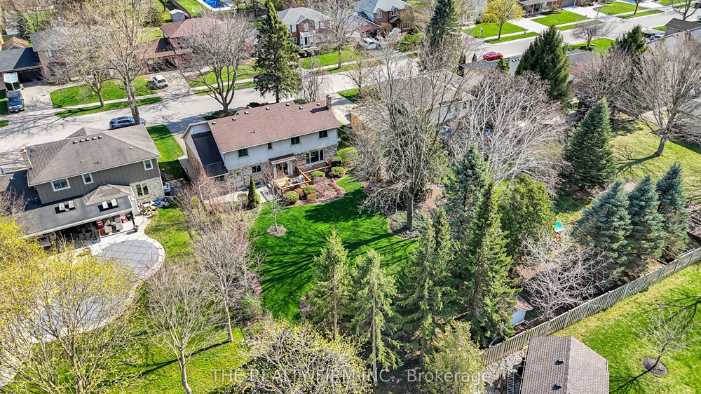 Home of the Week: 7026 Diane Crescent 7026 Diane Crescent London Inc. Realty