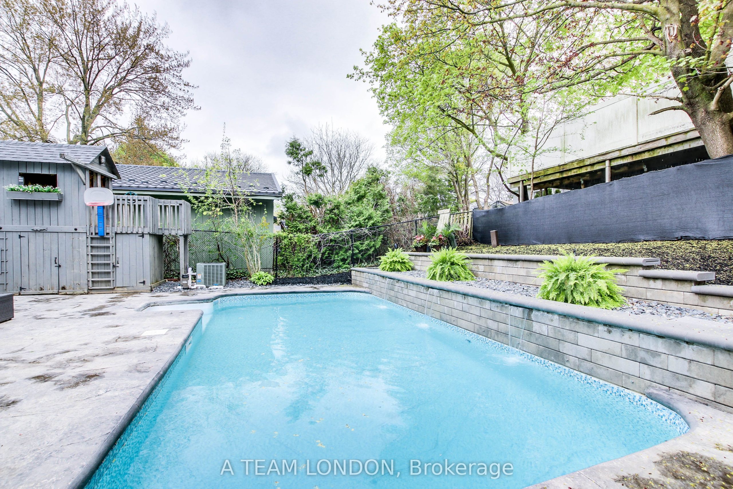 Home of the Week: 79 Yardley Wood Road 79 yardley wood London Inc. Realty