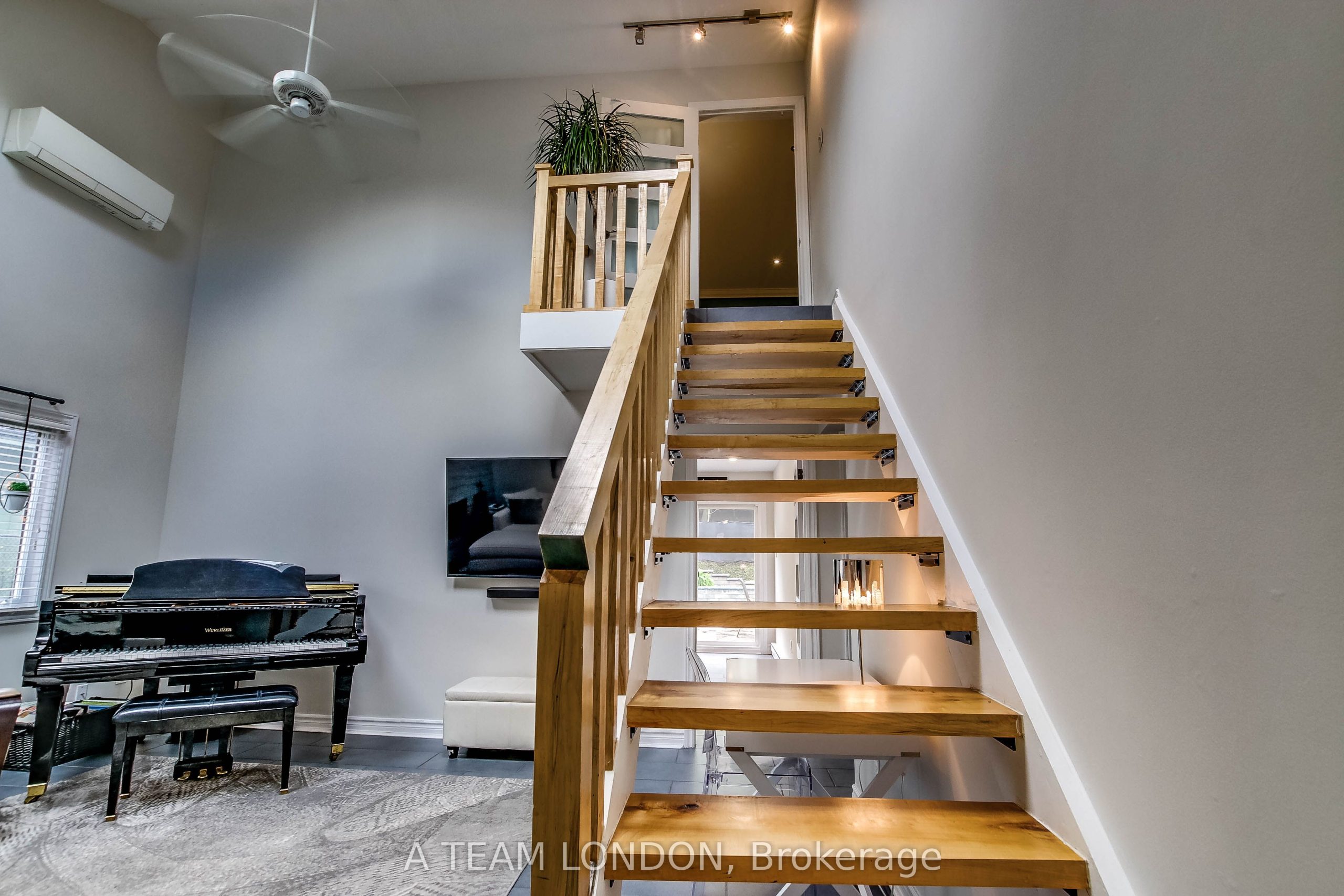 Home of the Week: 79 Yardley Wood Road 79 yardley wood London Inc. Realty