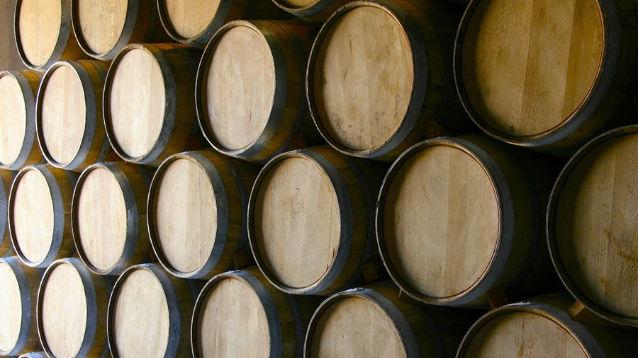 Why more wineries and distilleries are choosing local oak barrels oak barrels Partner Spotlight