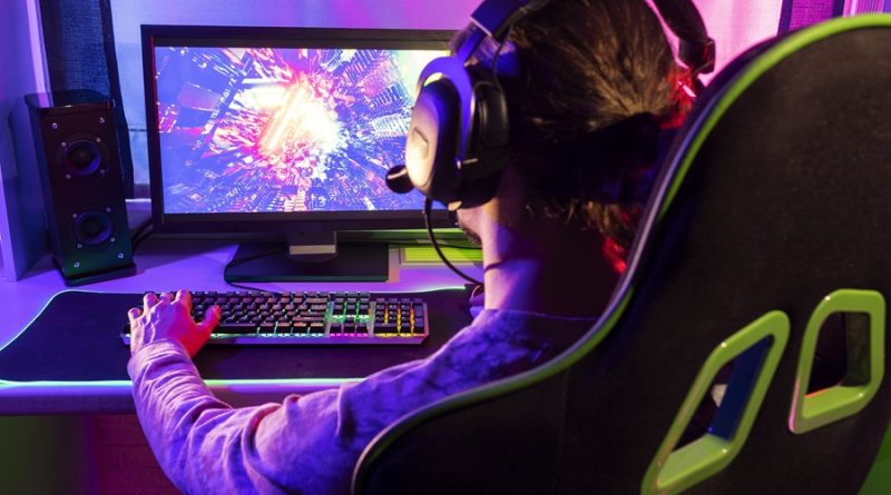 playing online games