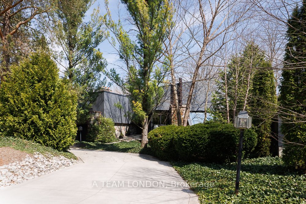 Home of the Week: 763 Clearview Crescent 763 Clearview Crescent Focus