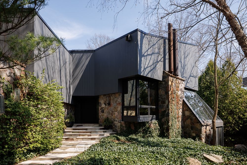 Home of the Week: 763 Clearview Crescent 763 Clearview Crescent Focus
