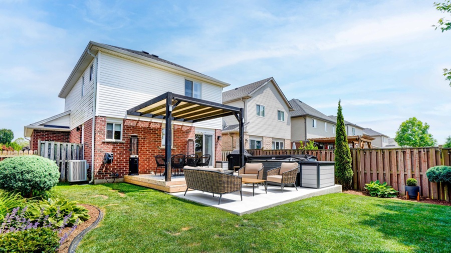 Home of the Week: 105 Penhale Avenue South 105 Penhale Avenue South Focus