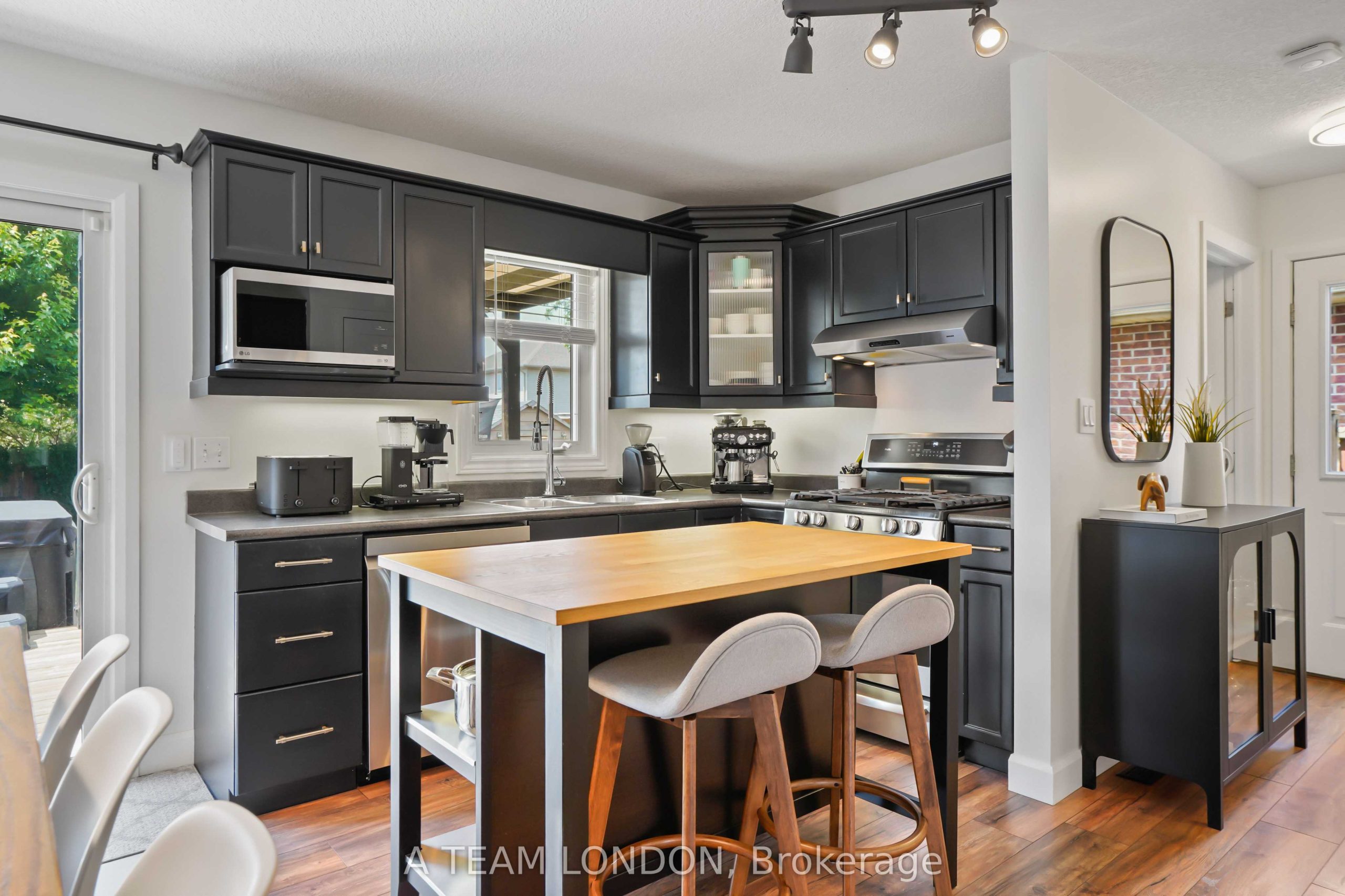 Home of the Week: 105 Penhale Avenue South 105 Penhale Avenue South Focus