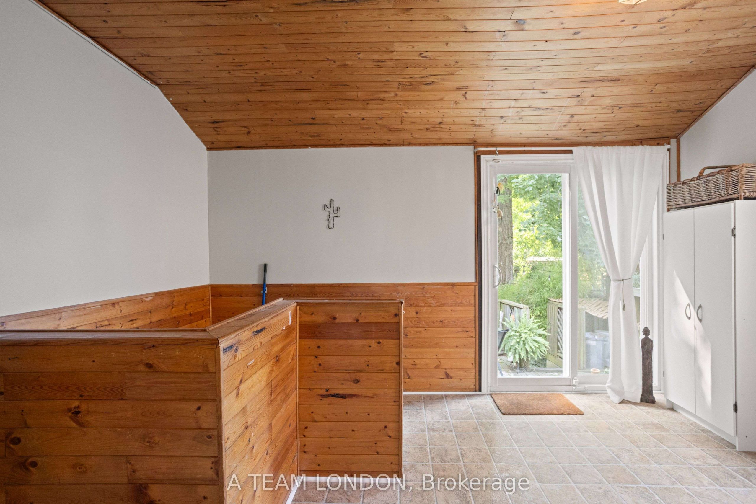 Home of the Week: 793 Lorne Avenue ghost London