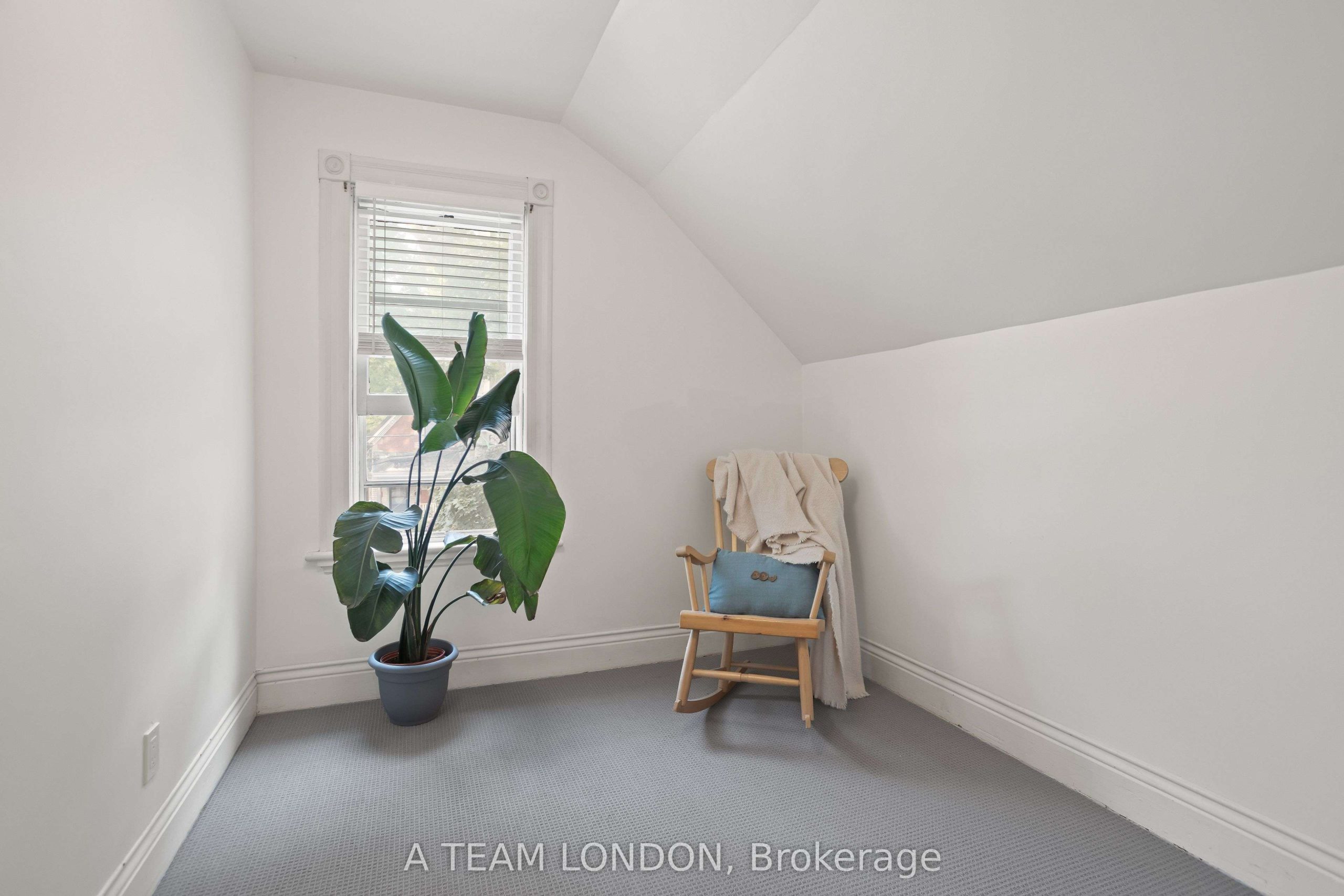 Home of the Week: 793 Lorne Avenue ghost London