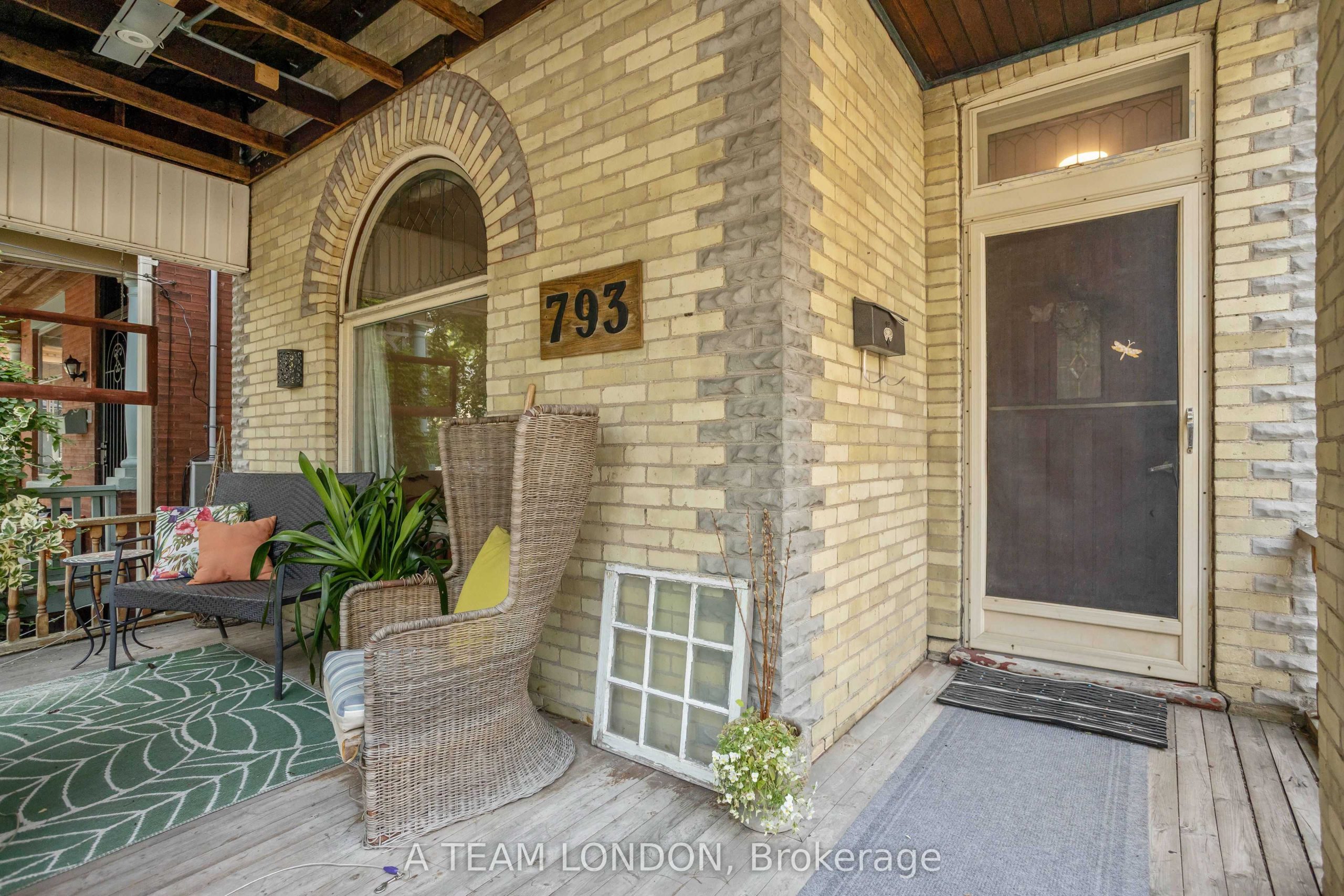 Home of the Week: 793 Lorne Avenue ghost London