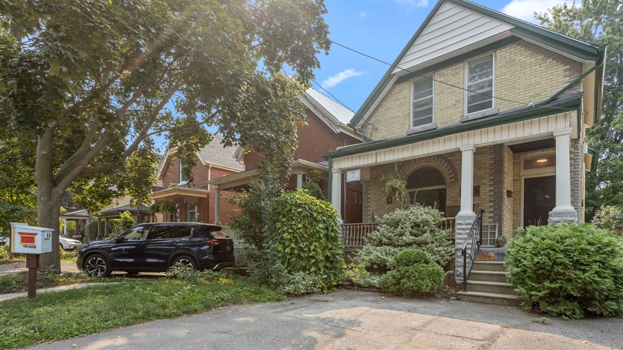 Home of the Week: 793 Lorne Avenue ghost London