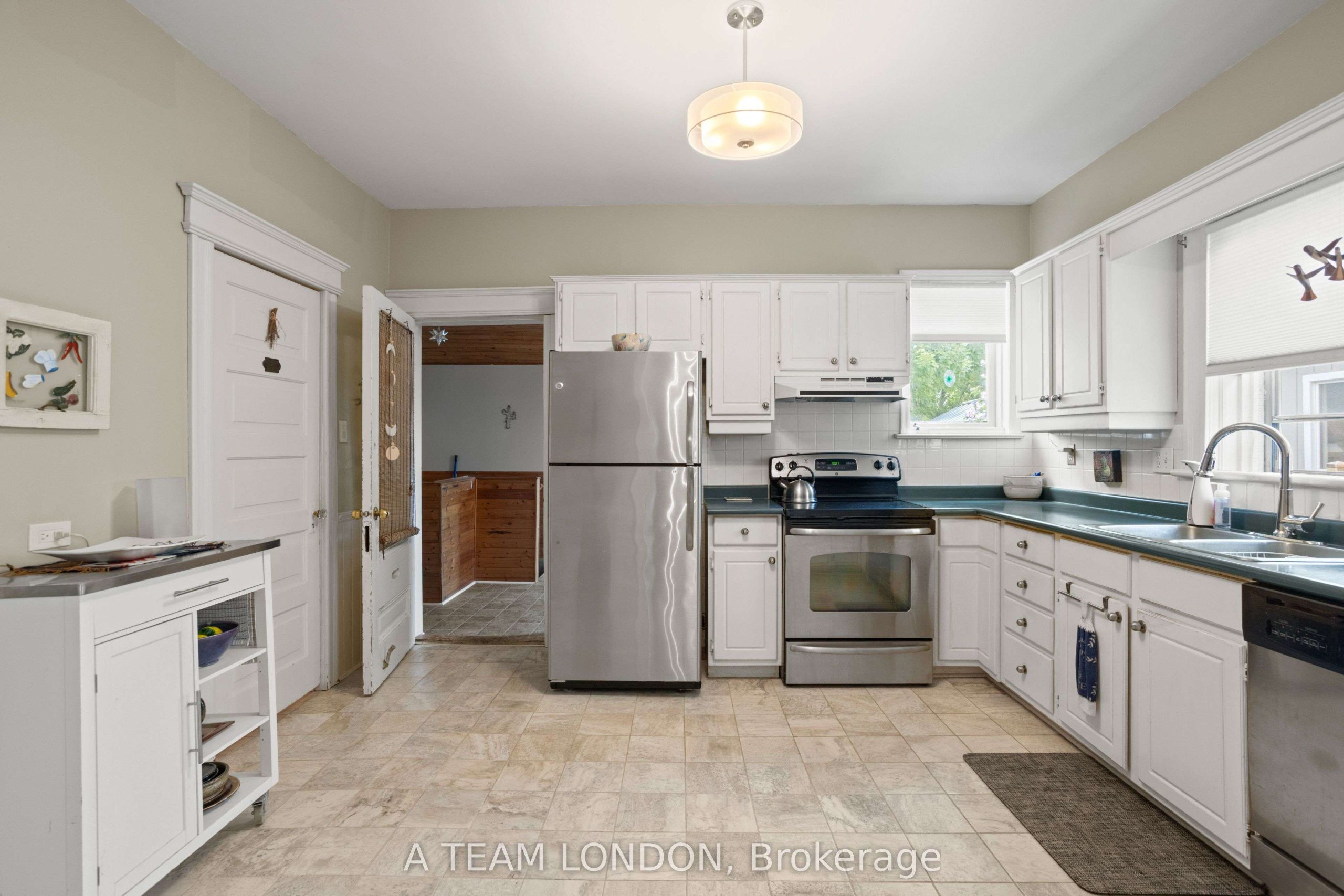 Home of the Week: 793 Lorne Avenue ghost London