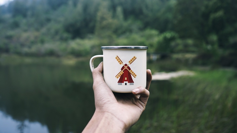 Why travelers always bring home a mug mug Partner Spotlight