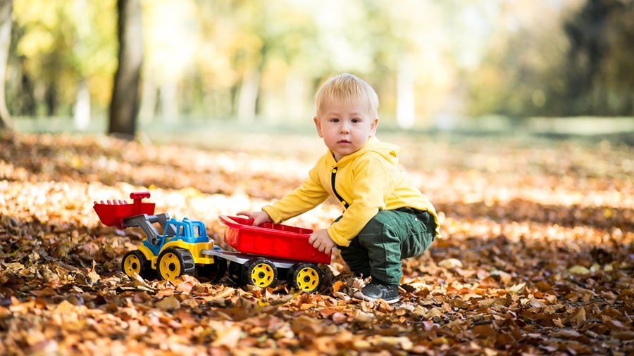 The educational benefits of farm toys: More than just play farm toys Partner Spotlight