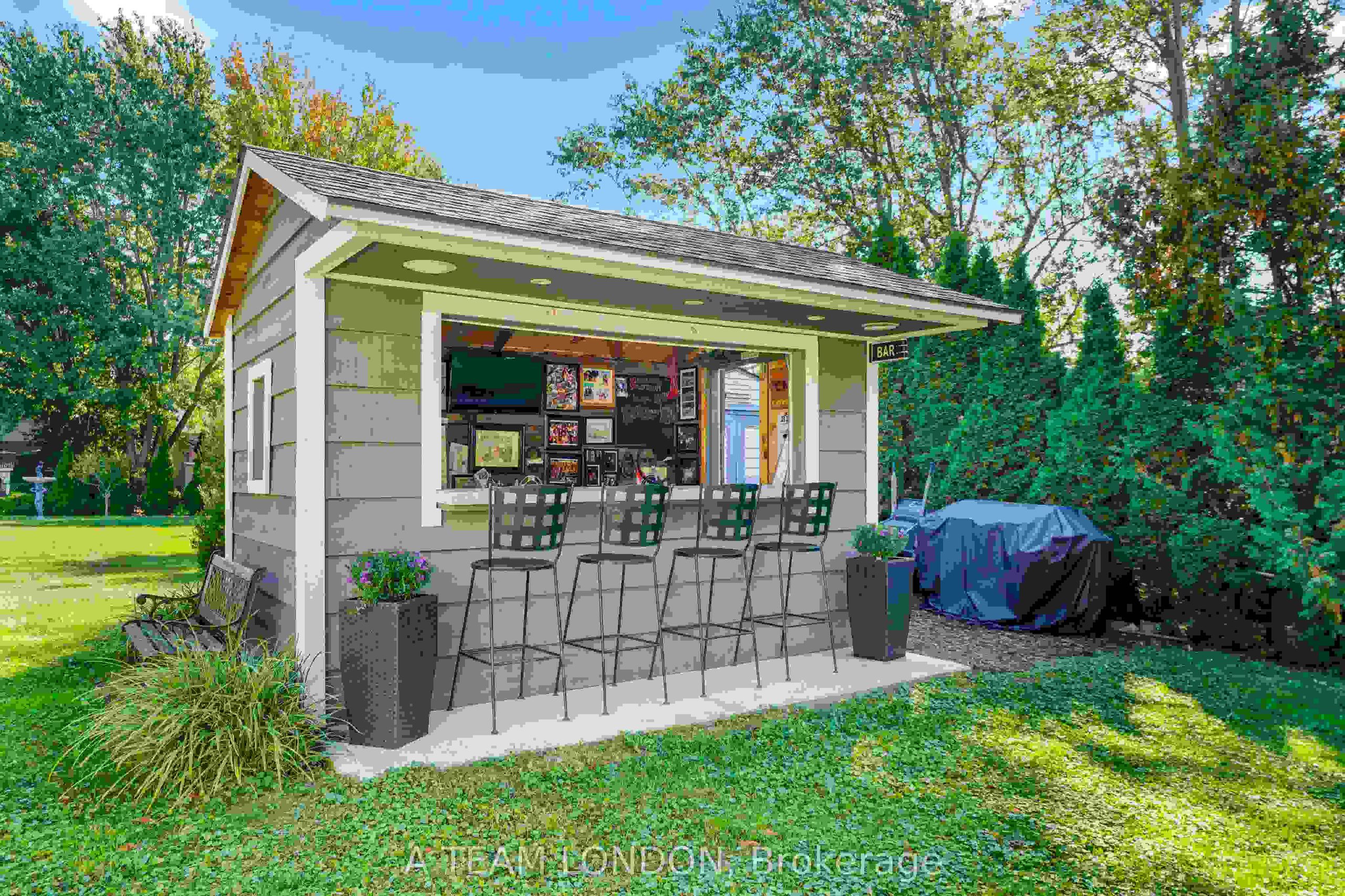 Home of the Week: 12 Huntington Terrace dispatch Southwestern Ontario