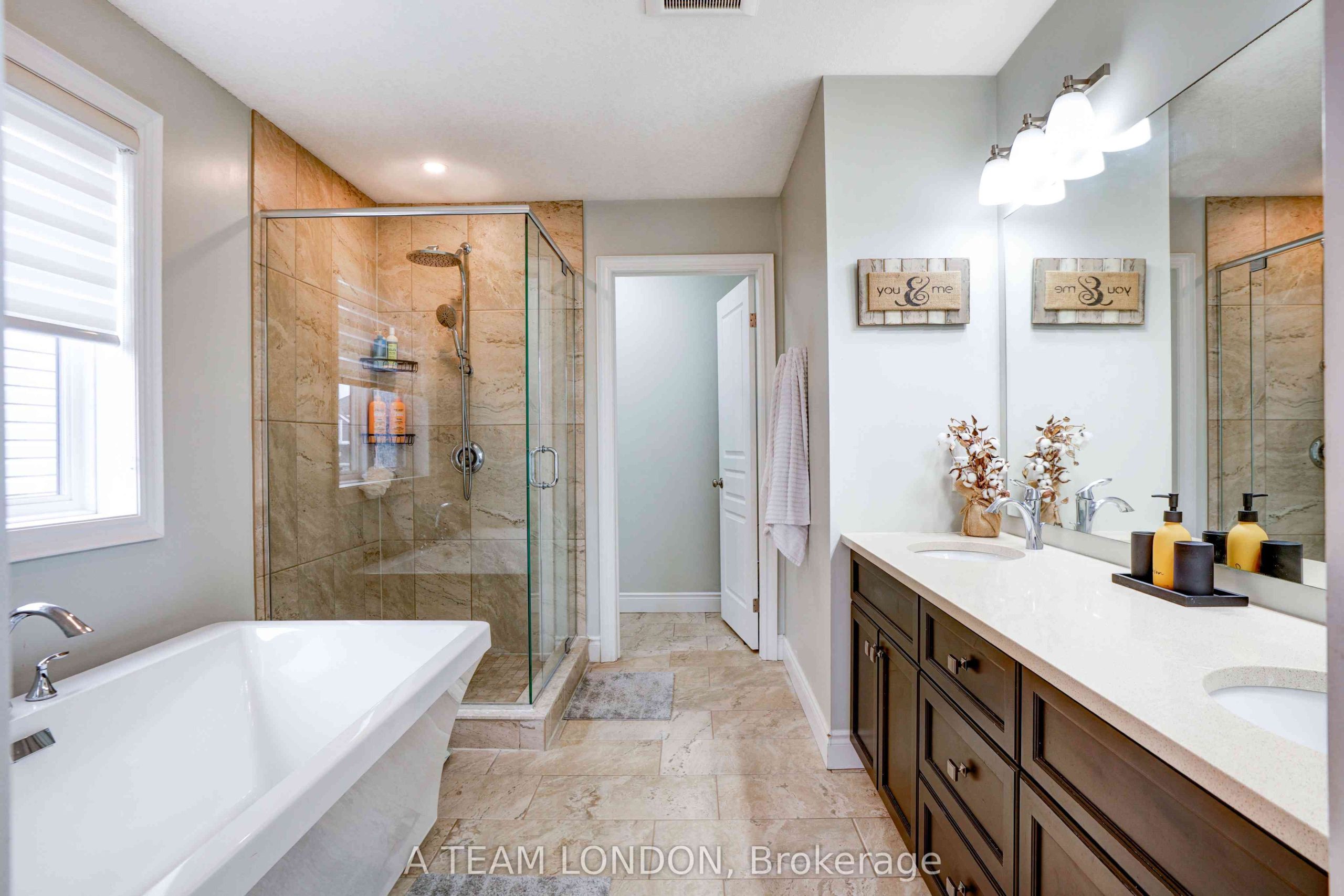 Home of the Week: 2749 Seven Oaks Ridge vibe working London