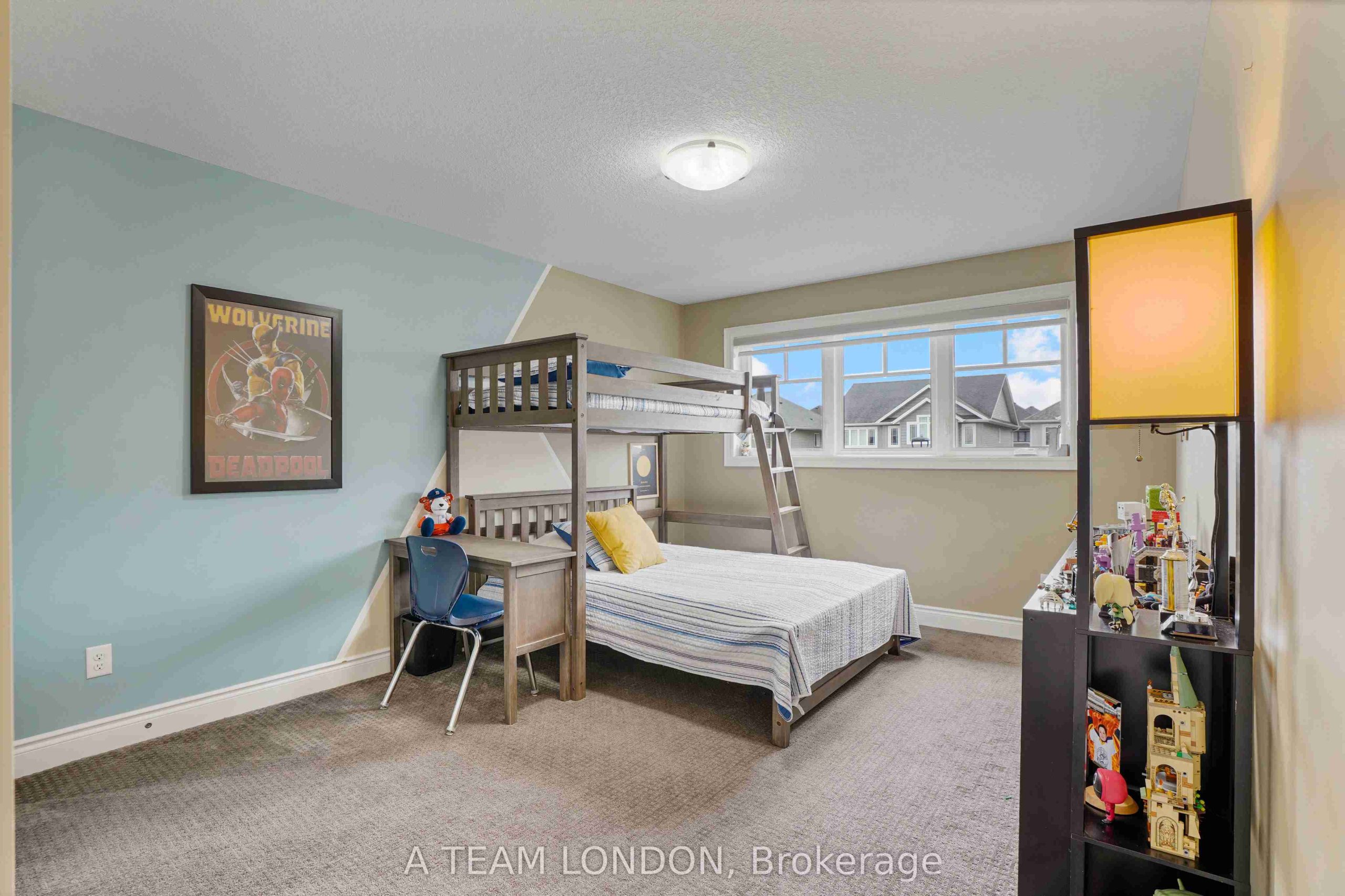 Home of the Week: 2749 Seven Oaks Ridge vibe working London