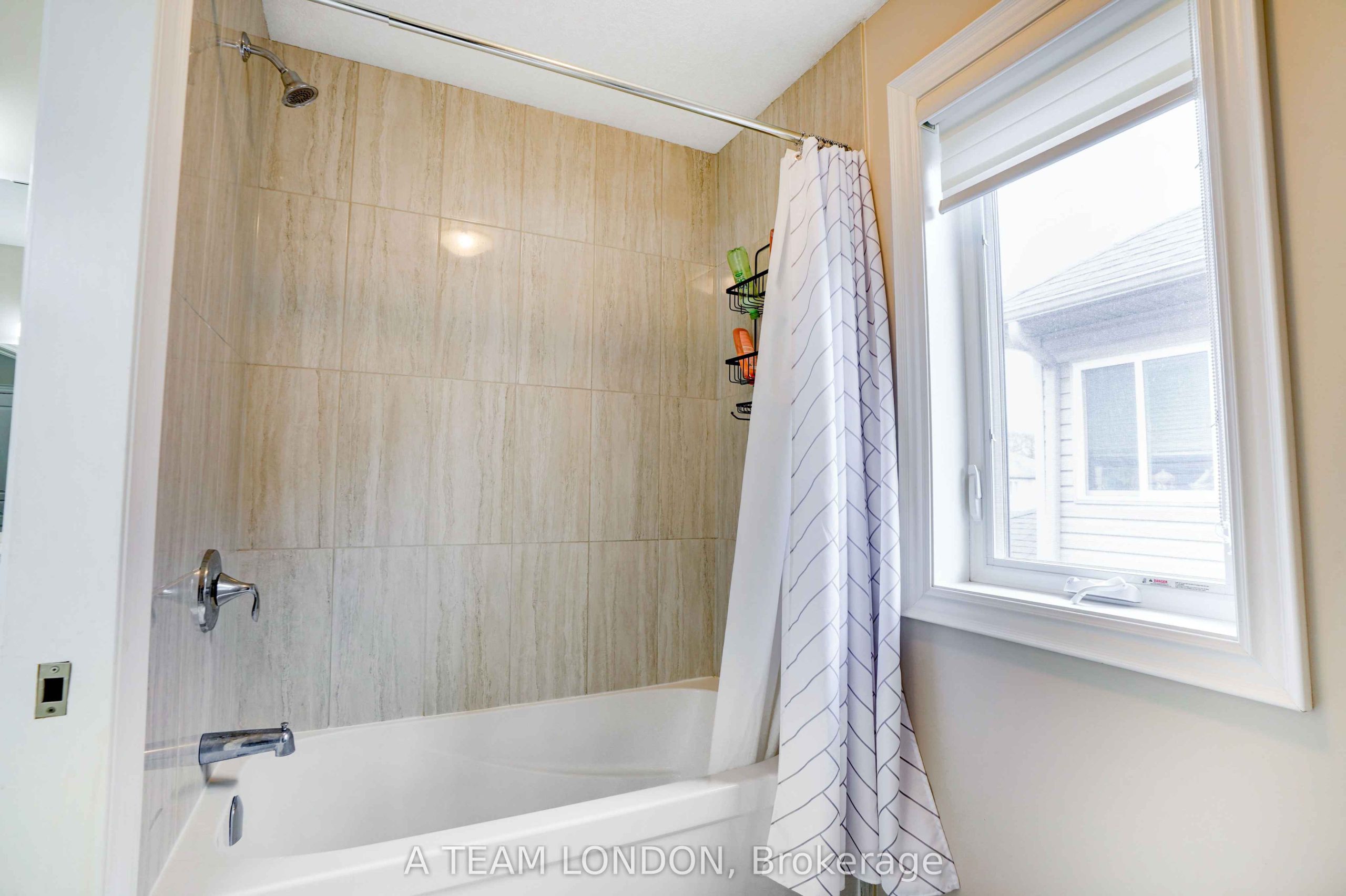 Home of the Week: 2749 Seven Oaks Ridge vibe working London