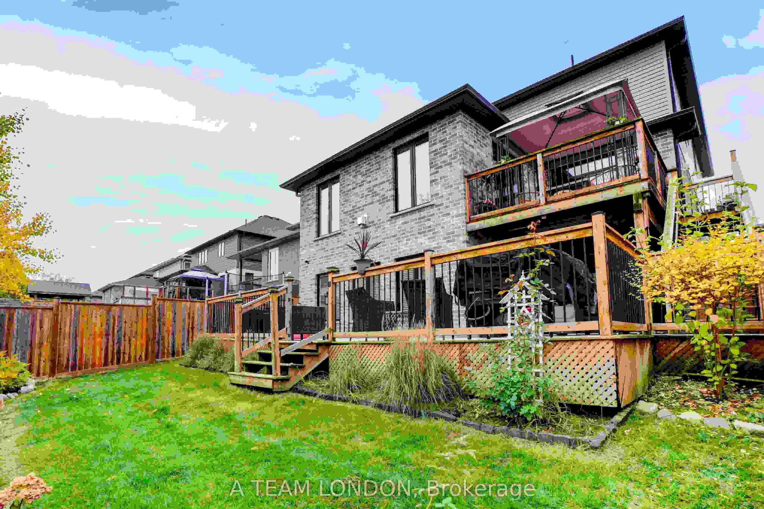 Home of the Week: 2749 Seven Oaks Ridge vibe working London