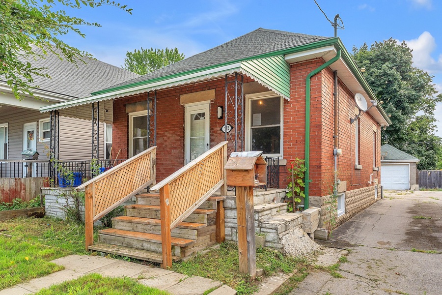 Price check price check London Inc. Realty