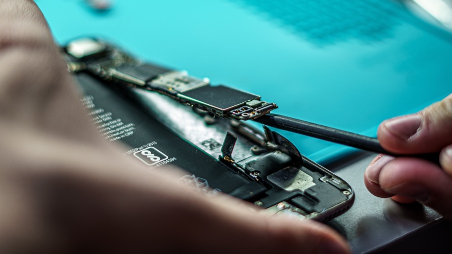 Why professional tech restoration services matter for modern mobile users | mobile | London Inc Magazine Why professional tech restoration services matter for modern mobile users mobile Partner Spotlight