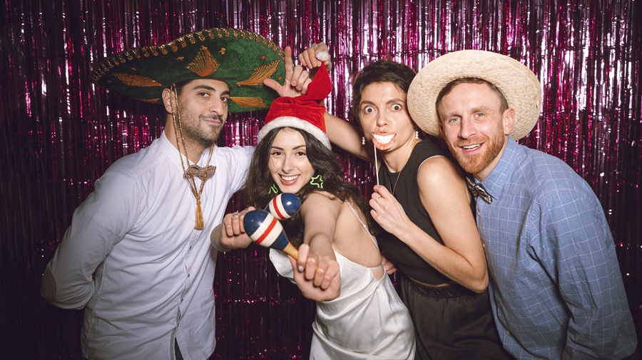 How photo booths add instant entertainment to small indoor events | photo booth | London Inc Magazine How photo booths add instant entertainment to small indoor events photo booth Partner Spotlight