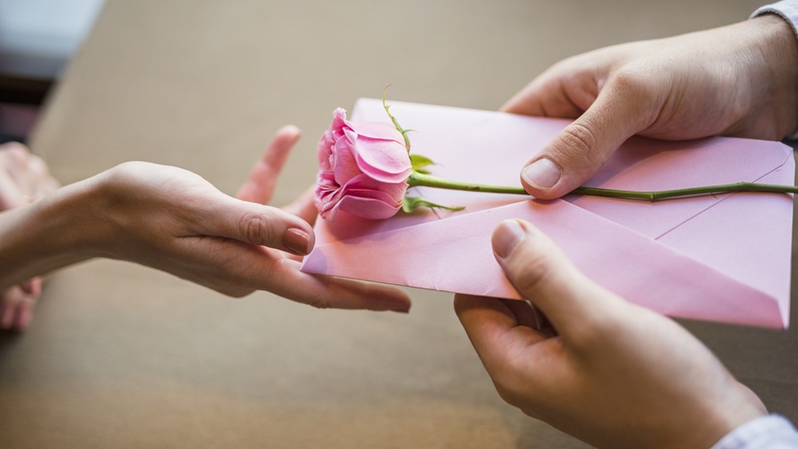 The modern wedding gift trend: Why couples choose cash registries wedding Partner Spotlight
